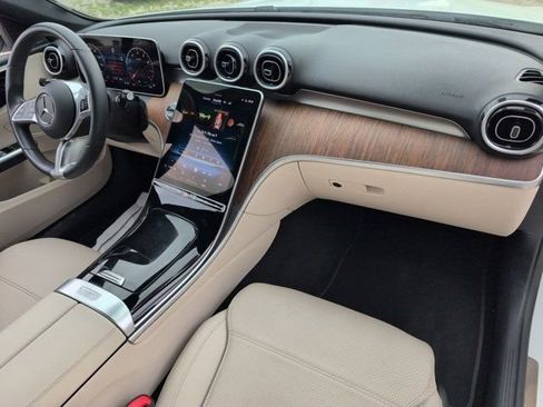 Used 2025 Mercedes-Benz C 300 Sedan image 31