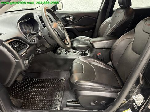 Used 2022 Jeep Cherokee Trailhawk w/ Sound & Nav Group AWD/4WD image 23