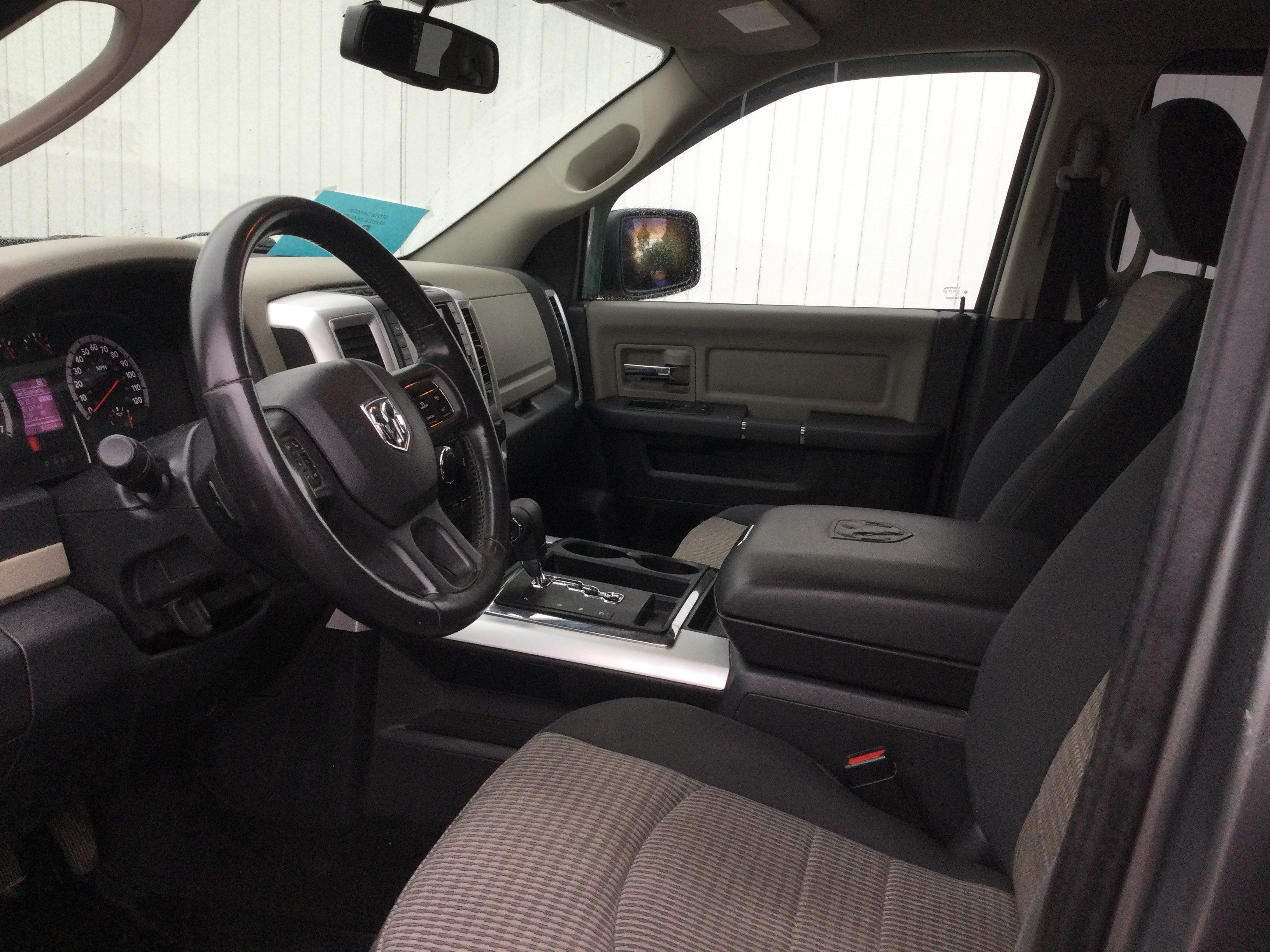 Used 2012 RAM 1500 Classic SLT w/ SLT Plus D←cor Group AWD/4WD image 7