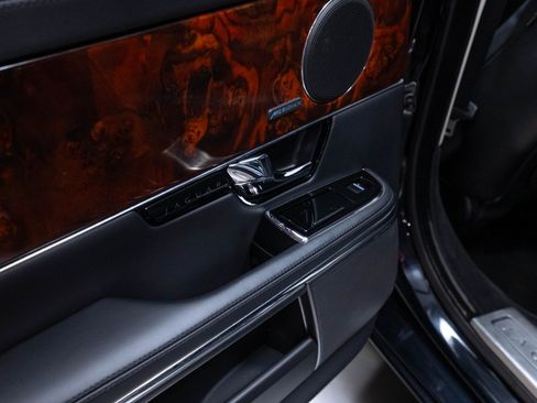 Used 2013 Jaguar XJ AWD image 19