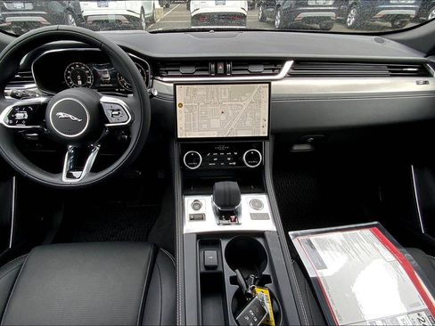 New 2025 Jaguar F-PACE R-Dynamic S image 6