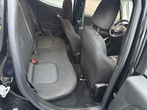 Used 2020 Jeep Renegade Sport image 21