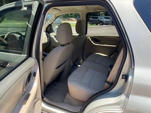 Used 2005 Ford Escape XLT FWD image 7