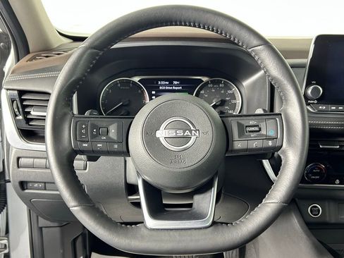 Used 2022 Nissan Rogue SV w/ SV Premium Package image 25