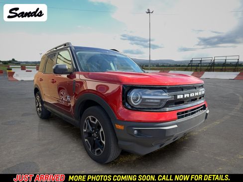 Used 2022 Ford Bronco Sport Outer Banks w/ Tech Package AWD/4WD image 1