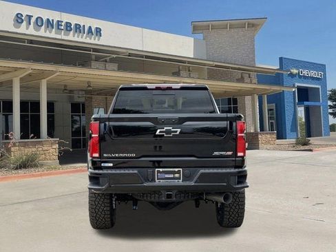 New 2026 Chevrolet Silverado 2500 ZR2 AWD/4WD image 5