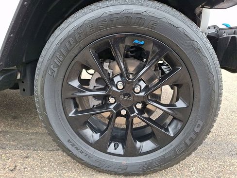 Used 2023 Jeep Wrangler Unlimited Sahara image 10