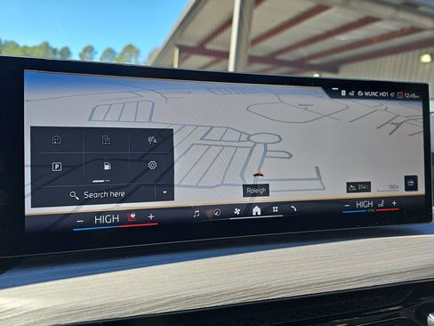 New 2026 BMW 330i Sedan w/ Premium Package image 24