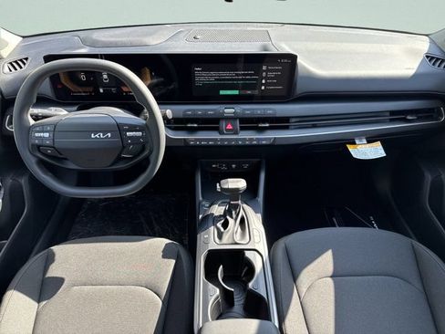 New 2026 Kia K4 FWD image 13