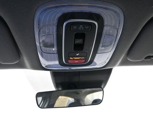 Used 2025 Hyundai Elantra SEL FWD image 48