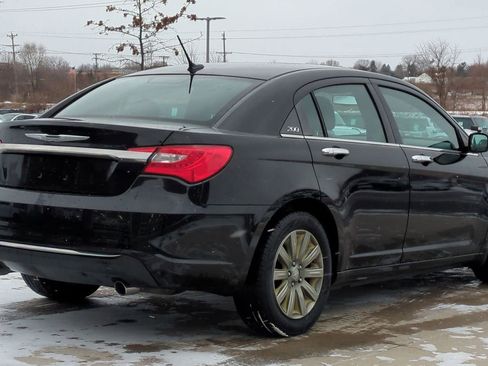 Used 2013 Chrysler 200 Limited image 6