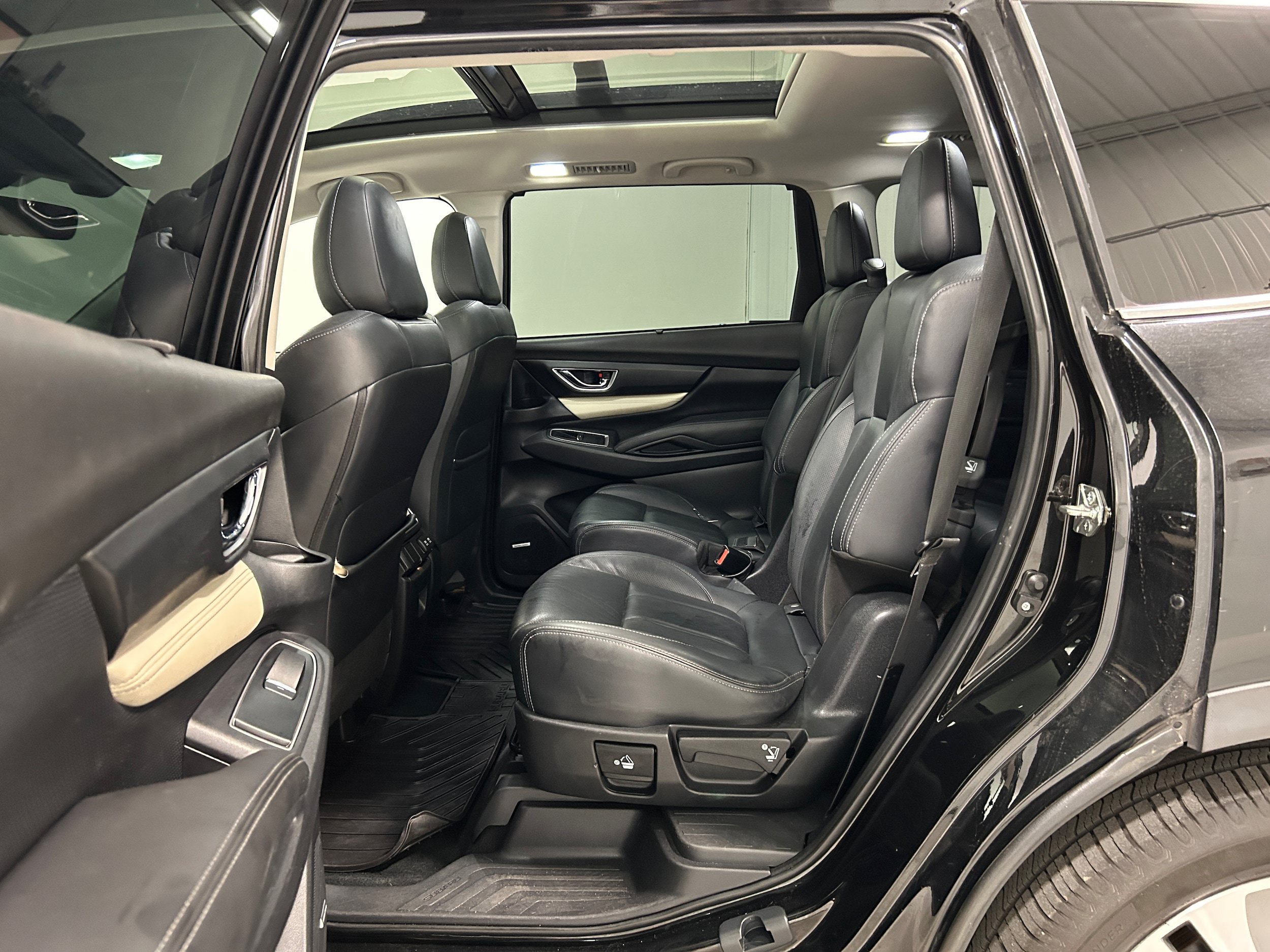 Used 2019 Subaru Ascent Limited AWD/4WD image 30