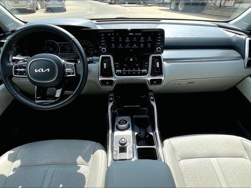 Used 2022 Kia Sorento SX AWD/4WD image 15