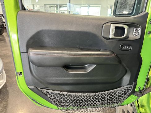 Used 2018 Jeep Wrangler Unlimited Rubicon image 15