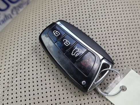 Used 2017 Hyundai Santa Fe Sport AWD/4WD image 23