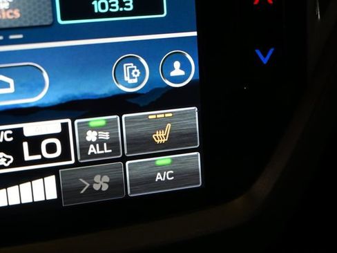 Used 2025 Subaru Forester Limited AWD/4WD image 37