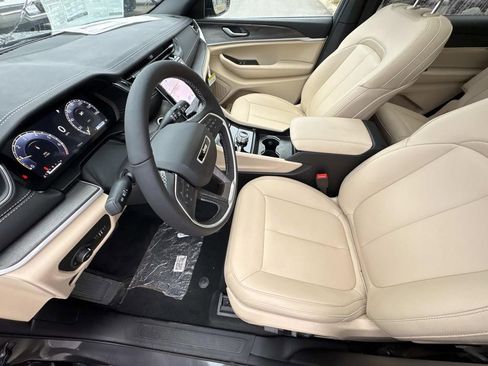 New 2025 Jeep Grand Cherokee L Limited AWD/4WD image 24