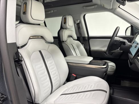 Used 2025 Rivian R1S Adventure Dual AWD/4WD image 24