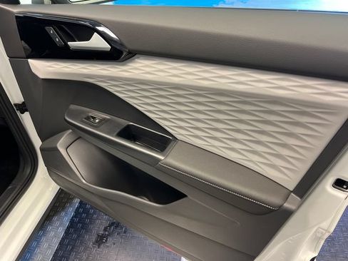 Certified 2024 Volkswagen Taos S FWD image 11