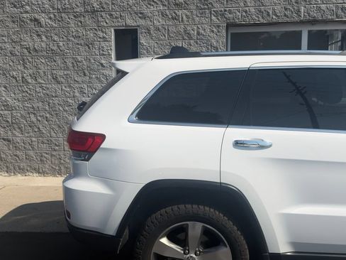 Used 2015 Jeep Grand Cherokee Limited AWD/4WD image 9