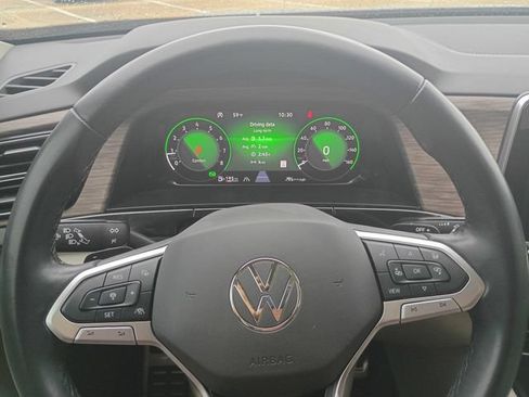 Used 2024 Volkswagen Atlas SEL Premium R-Line AWD/4WD image 12
