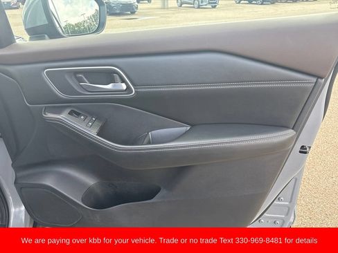 Used 2021 Nissan Rogue SV AWD/4WD image 32