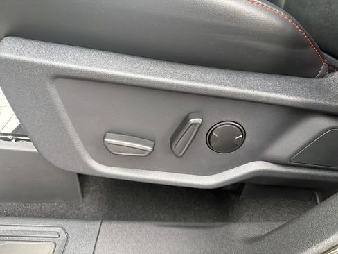 New 2025 Ford Bronco Raptor image 17