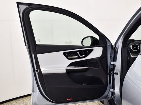 New 2026 Mercedes-Benz GLC 300 image 17