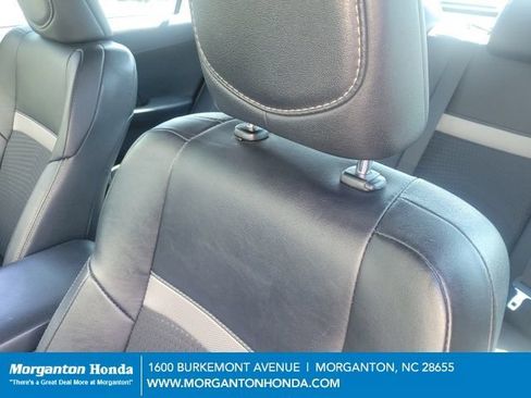 Used 2013 Toyota Camry SE FWD image 11