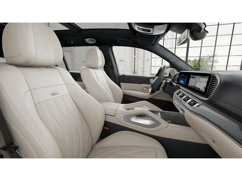 New 2025 Mercedes-Benz GLS 63 AMG 4MATIC image 5