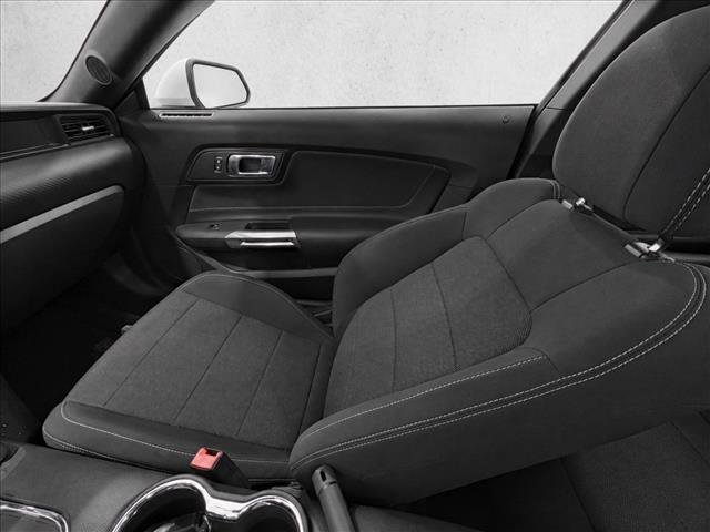 Used 2017 Ford Mustang Coupe RWD image 15
