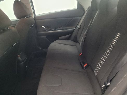 Used 2024 Hyundai Elantra SEL FWD image 18