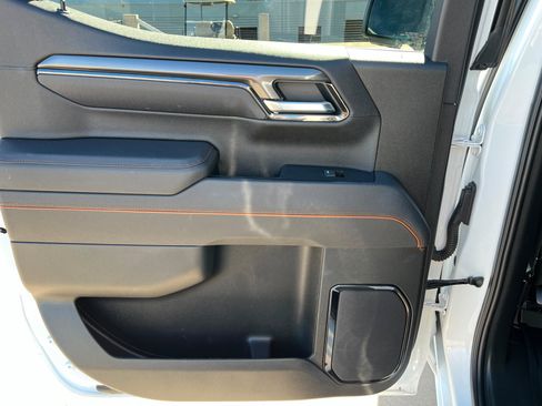 Certified 2025 GMC Sierra 1500 AT4 image 19