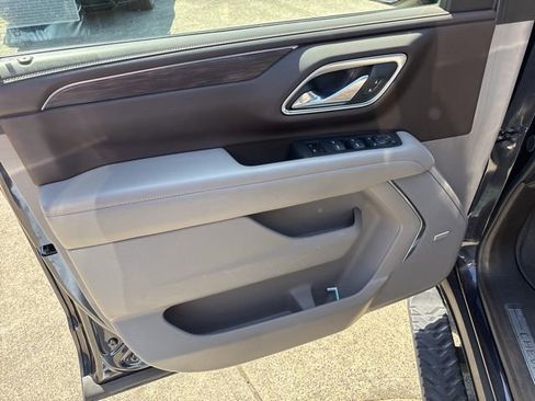 Used 2024 Chevrolet Tahoe Z71 w/ Z71 Off-Road Package image 28