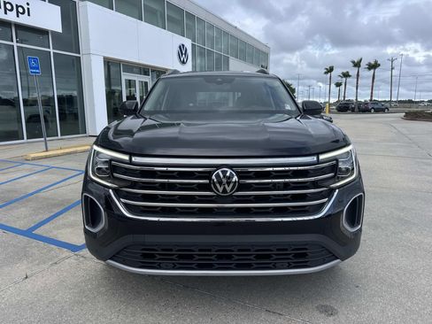 Used 2024 Volkswagen Atlas SE FWD image 2
