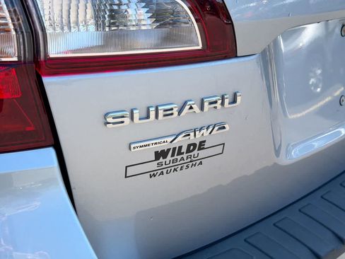 Used 2019 Subaru Outback 2.5i Limited AWD/4WD image 17