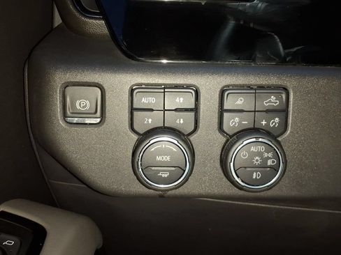 Used 2024 Chevrolet Silverado 1500 ZR2 AWD/4WD image 20