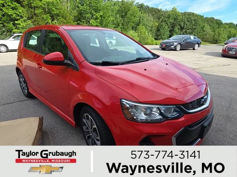 Used 2019 Chevrolet Sonic LT FWD image 1
