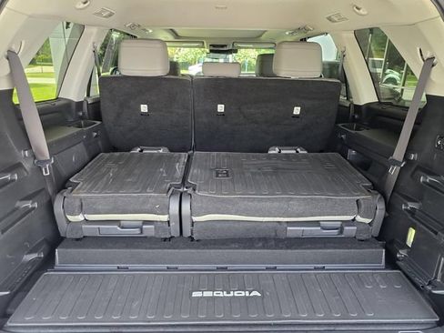 Used 2024 Toyota Sequoia Limited w/ Tow Technology Package AWD/4WD image 15