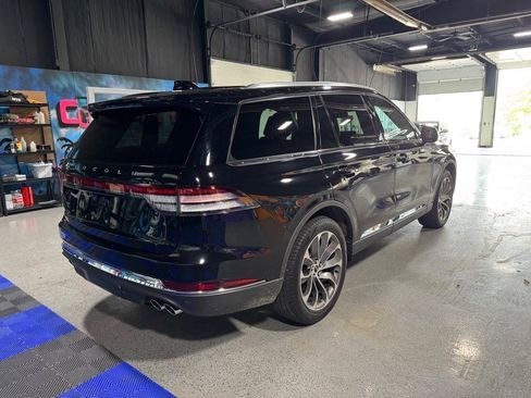 Used 2025 Lincoln Aviator Reserve AWD/4WD image 5