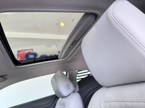 Certified 2022 Chevrolet Camaro SS RWD image 14