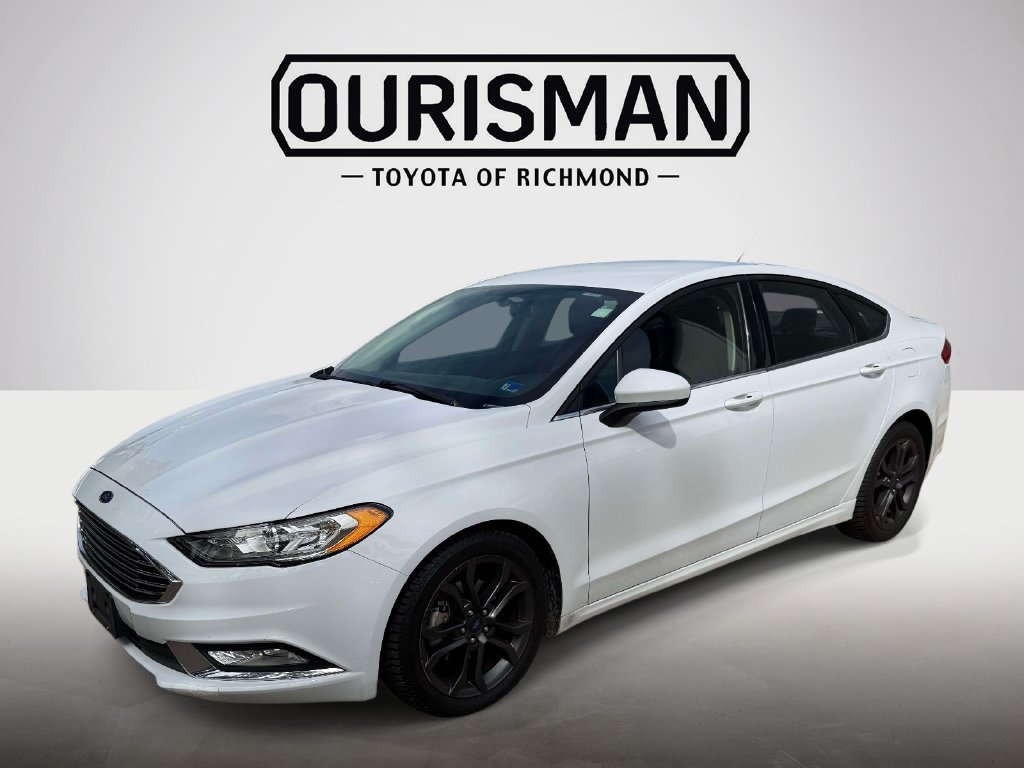 Used 2018 Ford Fusion SE w/ Equipment Group 201A FWD image 3