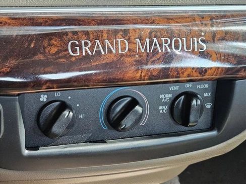 Used 2004 Mercury Grand Marquis GS image 12