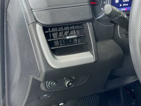 Used 2022 GMC Terrain SLE w/ Driver Convenience Package FWD image 10