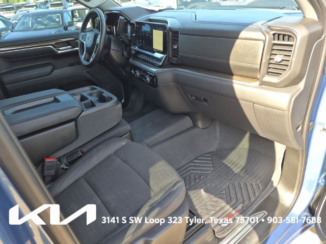 Used 2024 Chevrolet Silverado 1500 LT Trail Boss w/ Protection Package AWD/4WD image 13