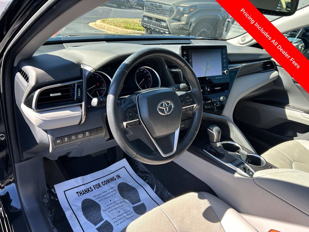 Used 2022 Toyota Camry XLE w/ Navigation Package FWD image 3