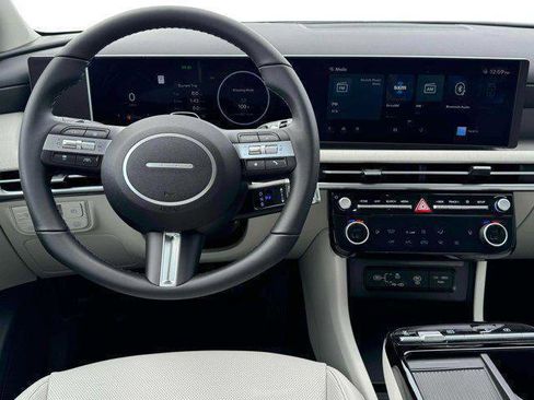 New 2025 Hyundai Tucson SEL image 17