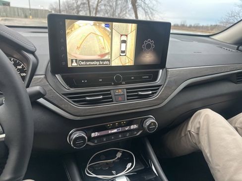 Used 2025 Nissan Altima 2.5 SL image 7