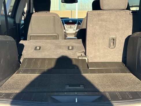 Used 2011 GMC Terrain SLE w/ Convenience Package image 12