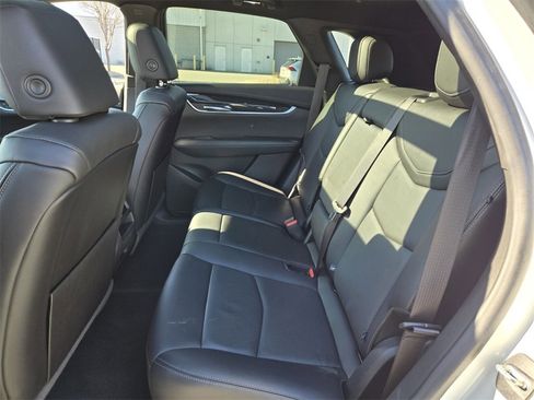 Used 2021 Cadillac XT5 Premium Luxury image 11